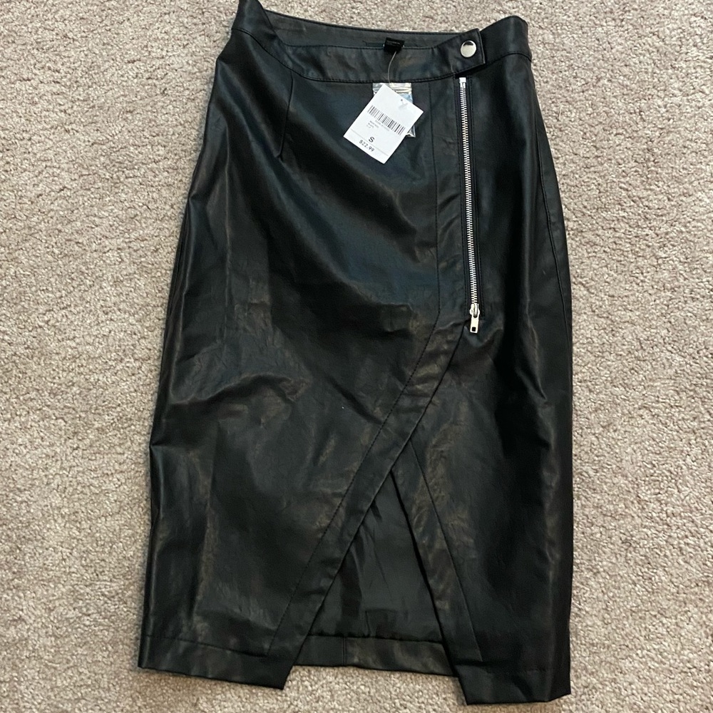 Black faux leather skirt forever21